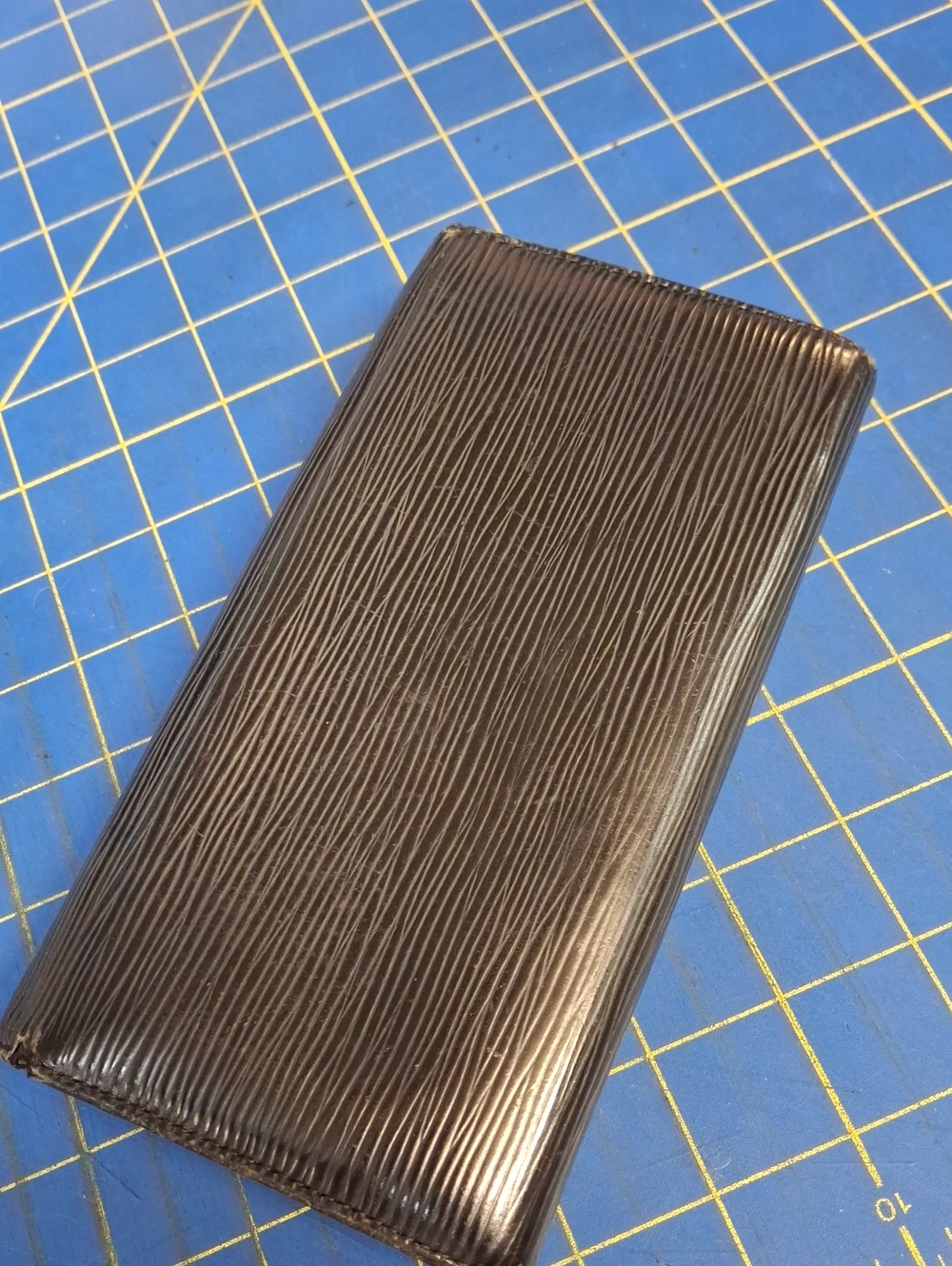Louis Vuitton Epi Leather llLong Wallet 7x4x1 Preloved - Picture 16 of 16